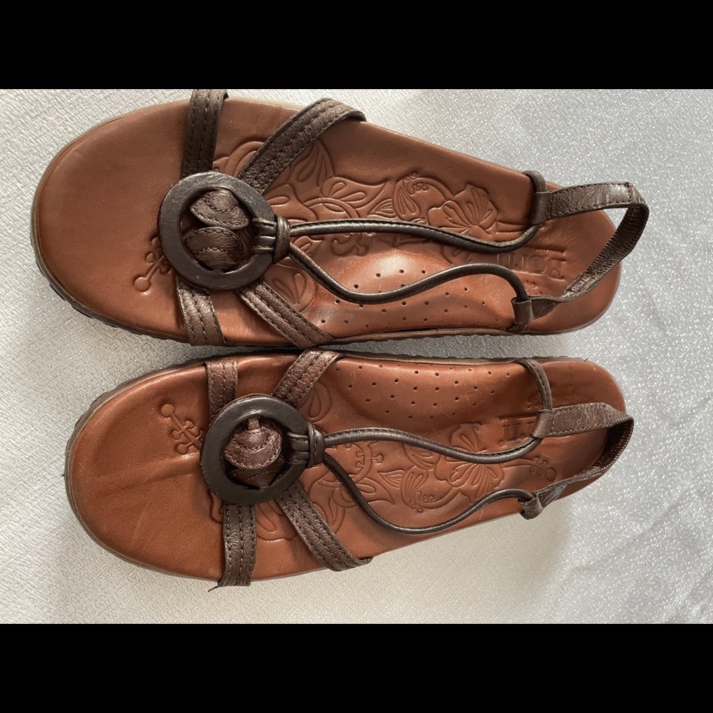 Born Brown Sandals with leather ring within straps